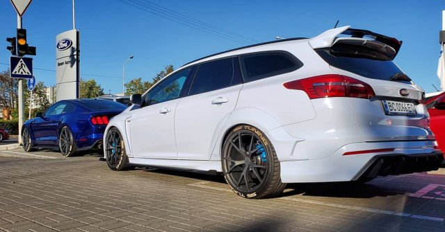 first-ford-focus-rs-wagon-conversion-comes-with-drifting-awd_5.jpg