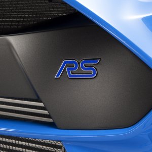 16FordFocusRS_10_HR.jpg