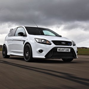 2010-mountune-focus-rs-02.jpg