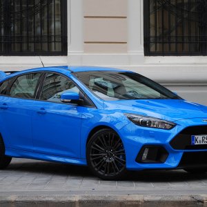 2016-ford-focus-rs-first-drive-ext01-11.jpg