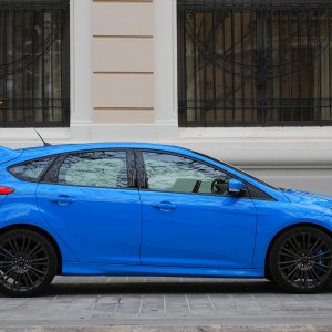 2016-ford-focus-rs-first-drive-ext03-11.jpg